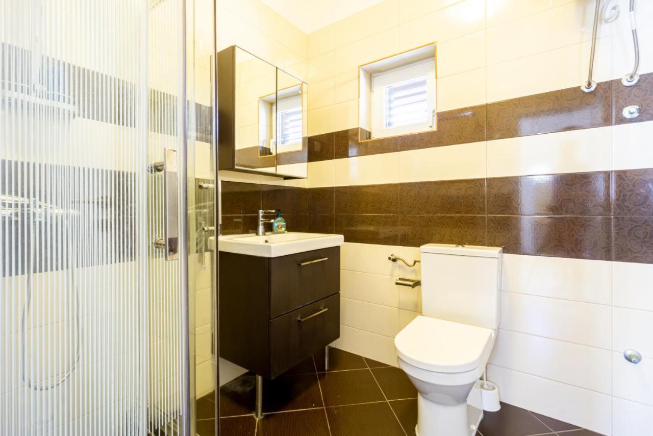 דירות מטינה Kob Orog Good Location With Sea Views And Modern Decor מראה חיצוני תמונה